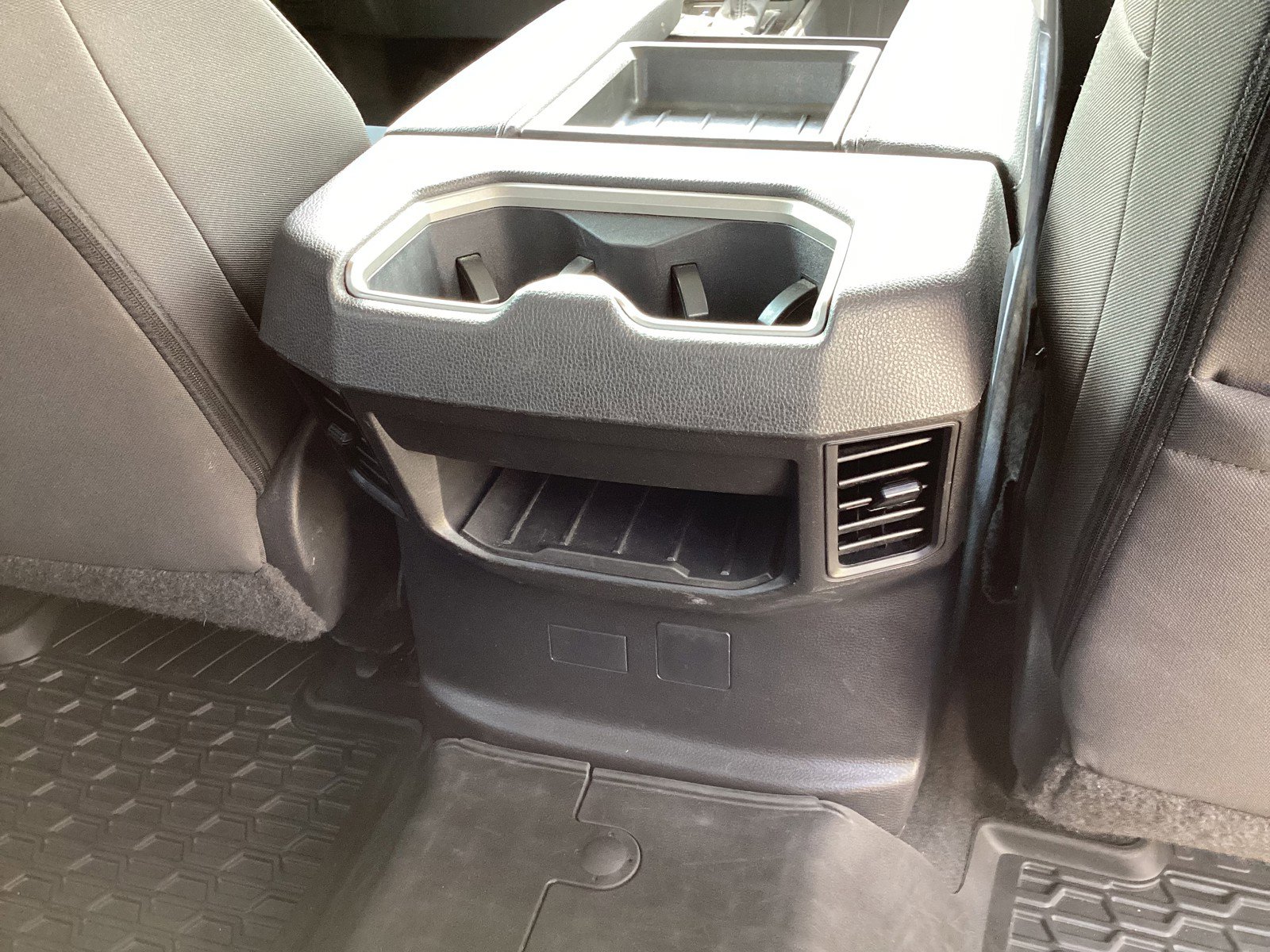2022 Toyota Tundra SR5 photo 18