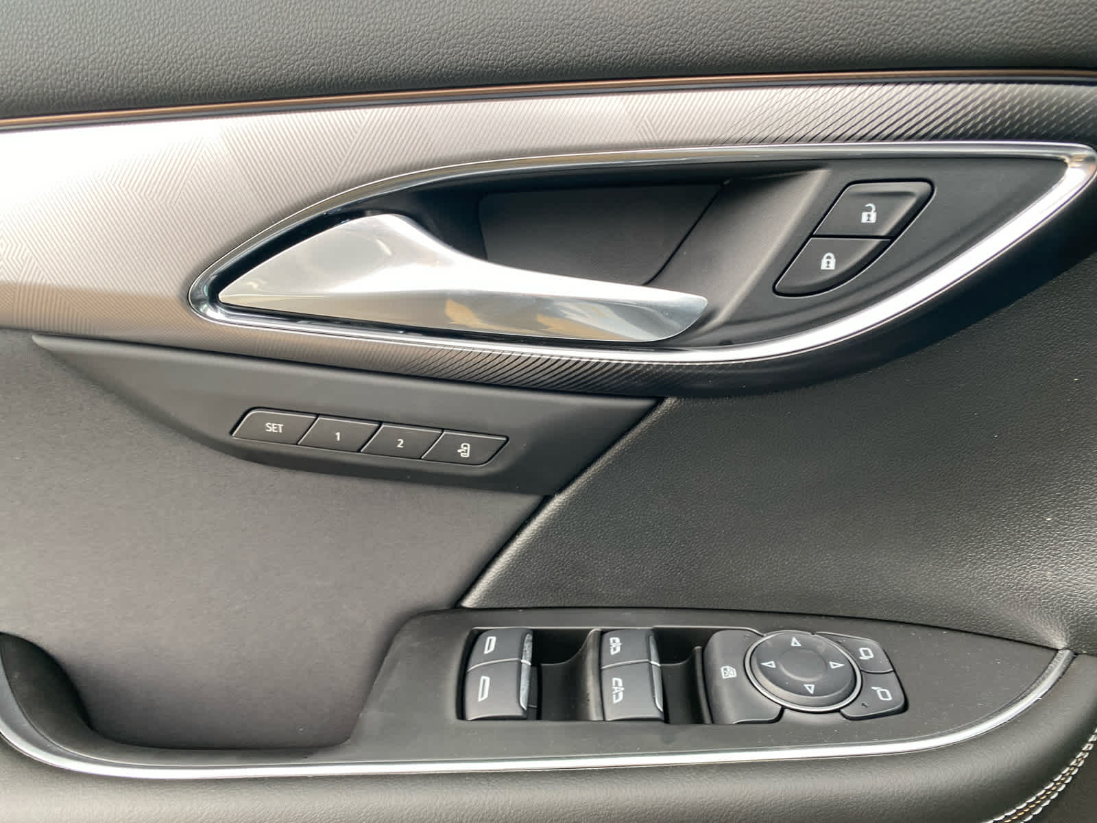 2025 Buick Envision Sport Touring photo 12