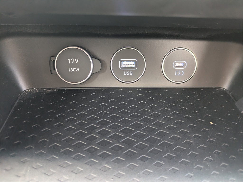2025 Genesis G70 2.5T photo 21