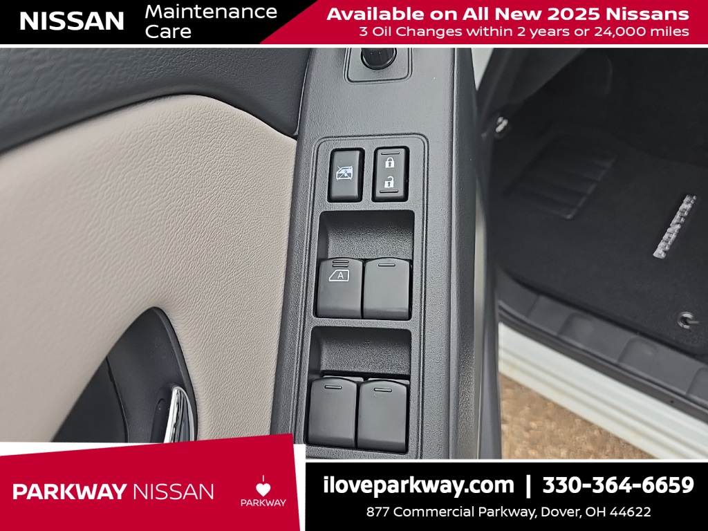 2025 Nissan Frontier Crew Cab SV photo 10