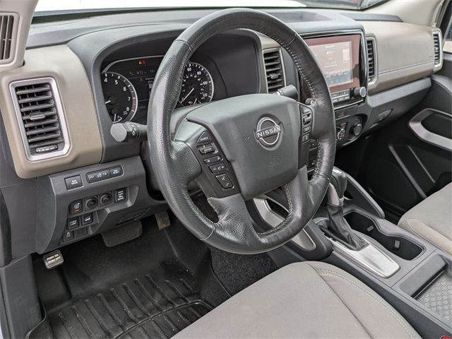 2022 Nissan Frontier SV photo 10
