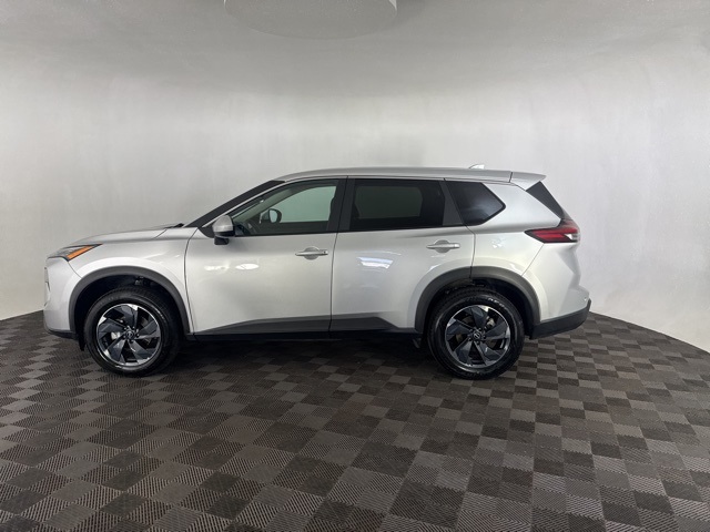 2024 Nissan Rogue SV photo 4