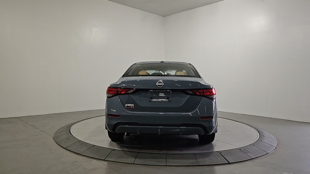 2025 Nissan Sentra SV photo 4