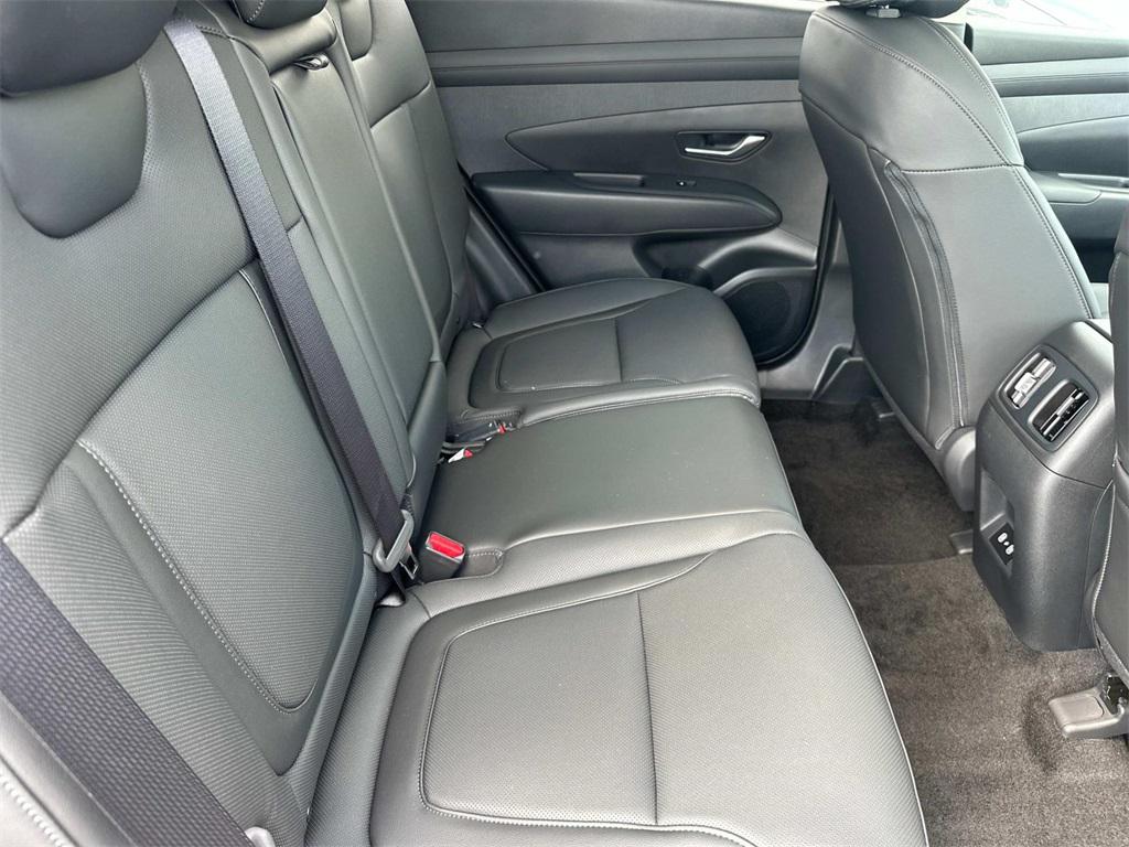 2025 Hyundai Tucson SEL Convenience photo 15