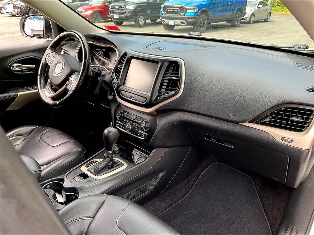 2018 Jeep Cherokee Limited photo 12