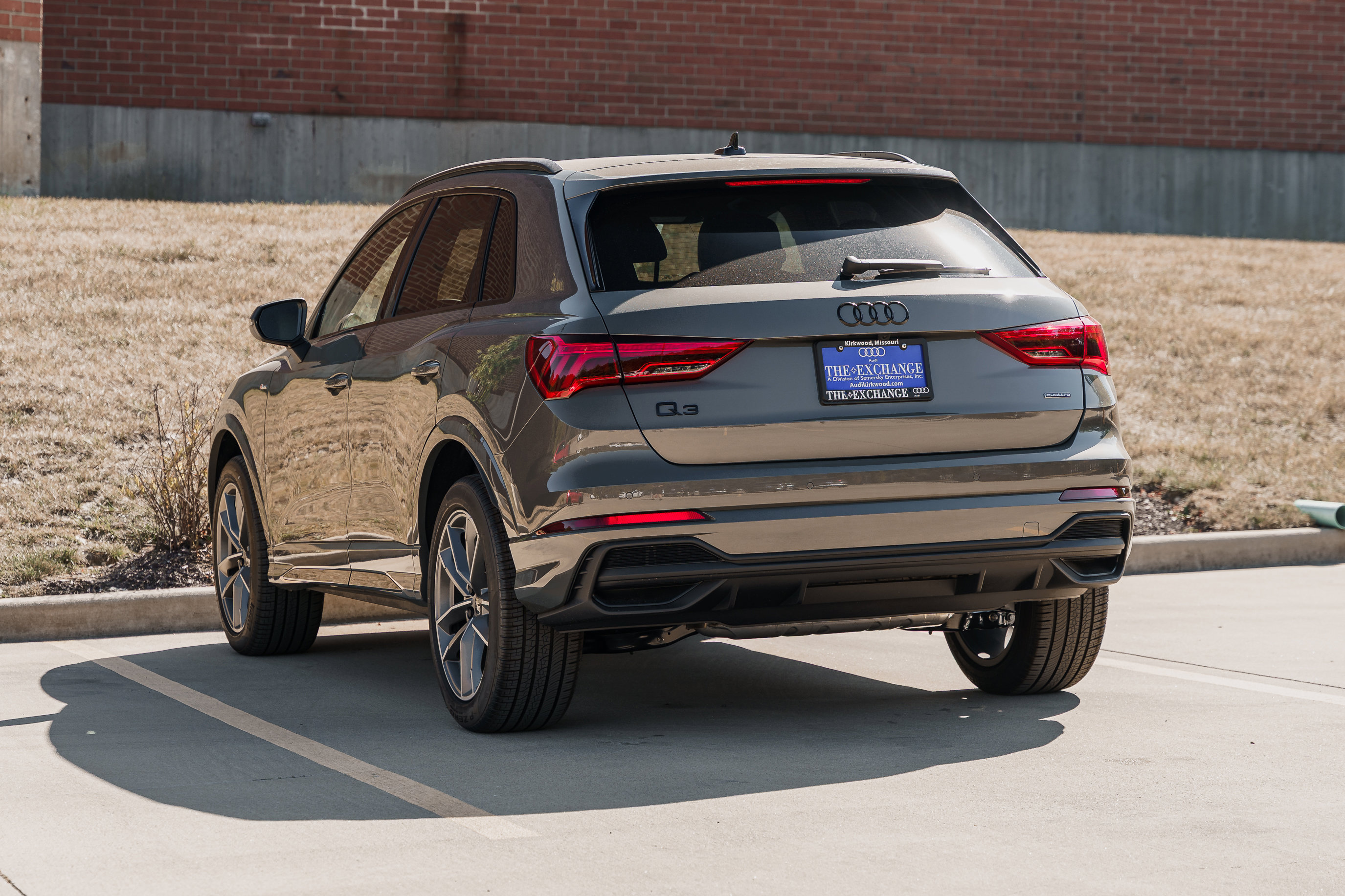 2025 Audi Q3 S line Premium photo 5