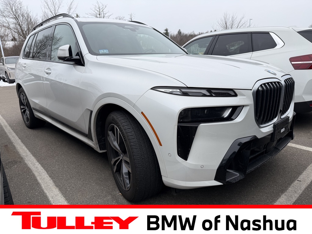 2025 BMW X7 40i's photo