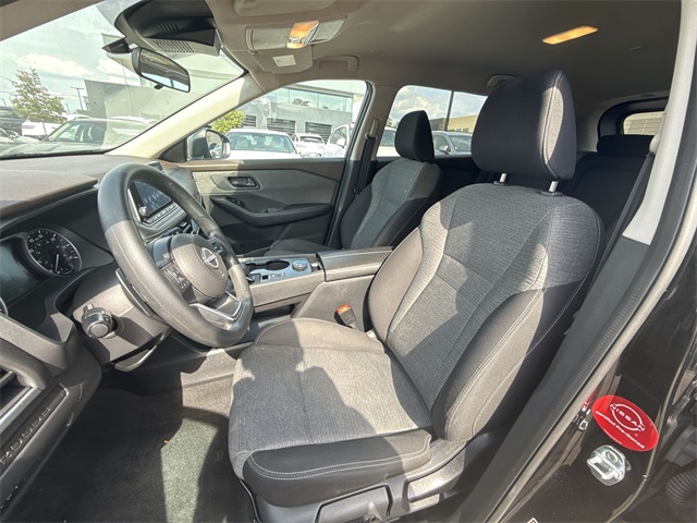 2022 Nissan Rogue S photo 11