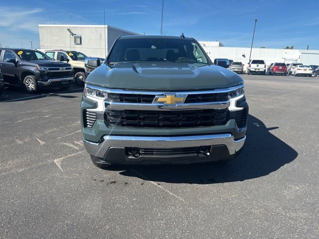 2026 Chevrolet Silverado 1500 LT photo 2