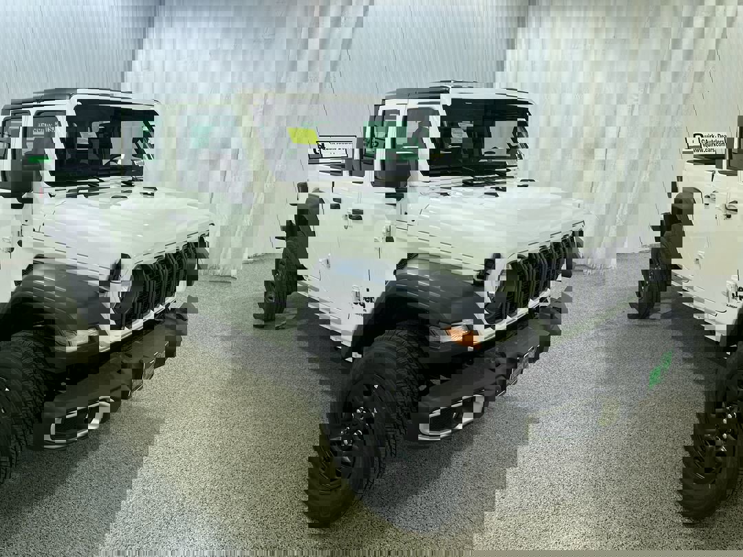 2026 Jeep Gladiator Sport's photo