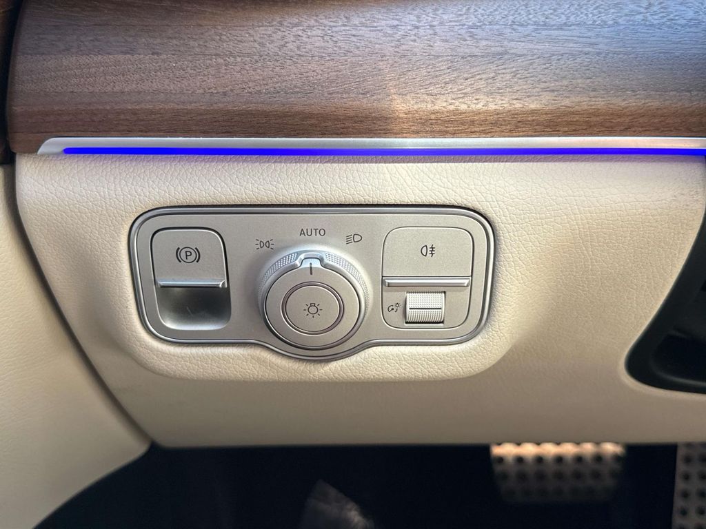 2024 Mercedes Benz GLS 450 4MATIC photo 41