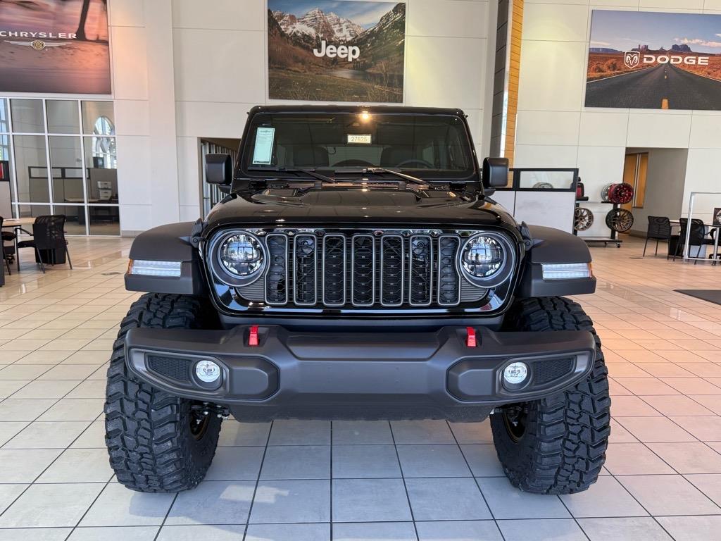 2025 Jeep Wrangler Rubicon photo 2
