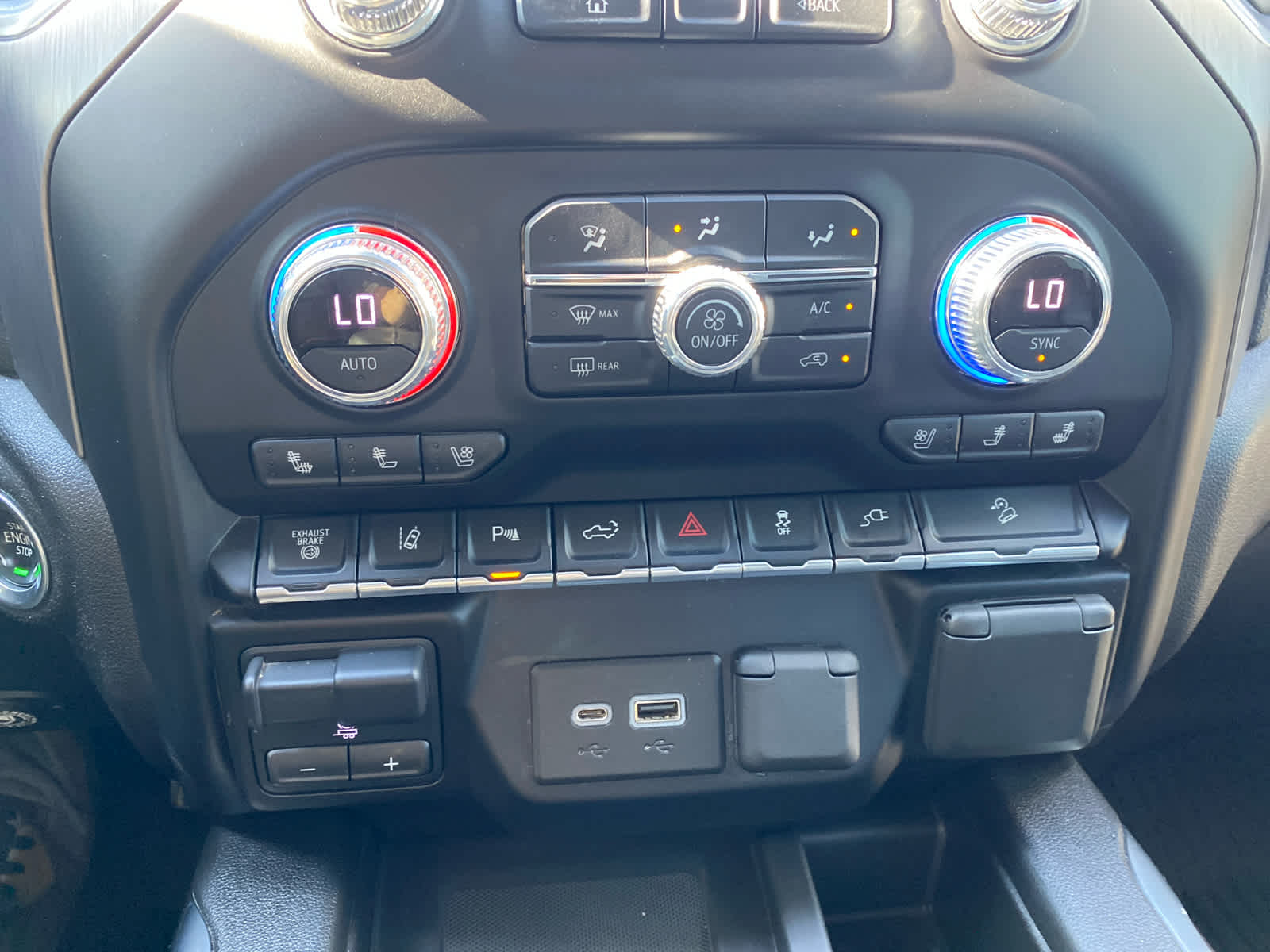 2020 Gmc Sierra Denali photo 23