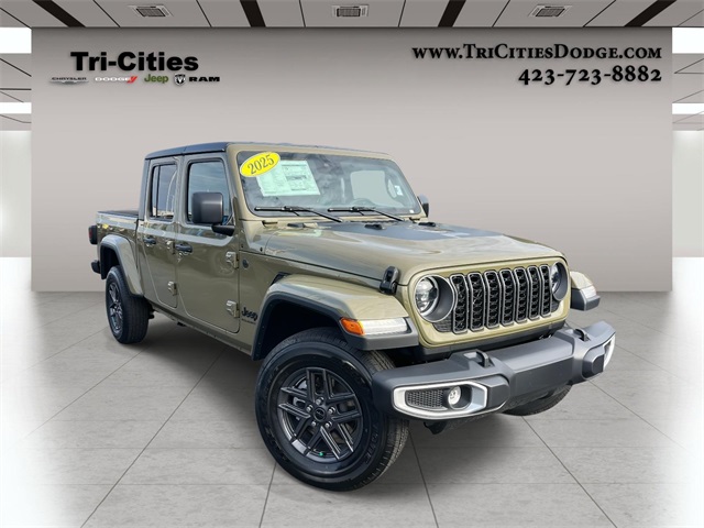 2025 Jeep Gladiator Sport S's photo