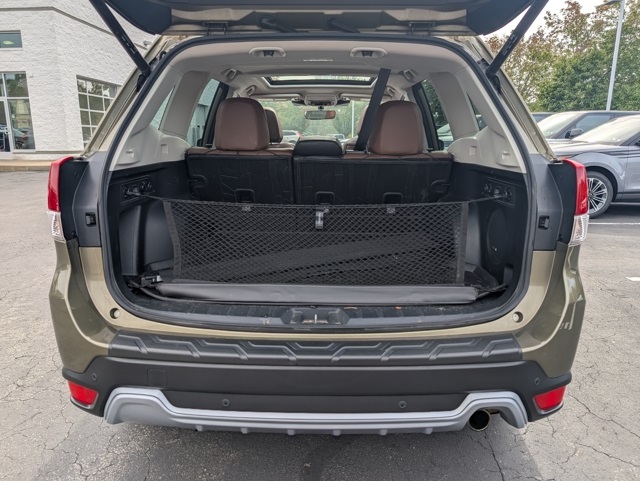 2023 Subaru Forester Touring photo 2