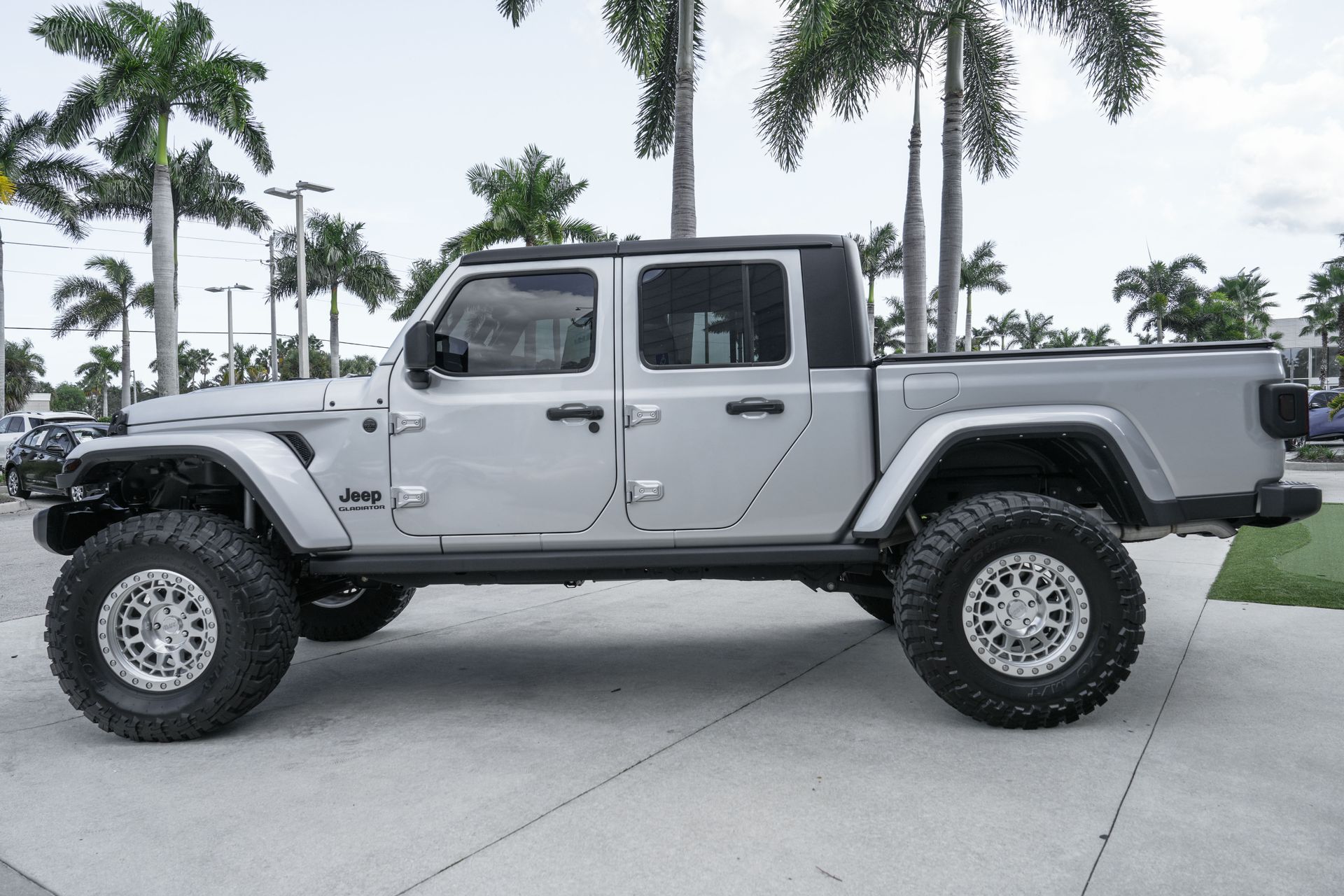 2022 Jeep Gladiator Altitude photo 4