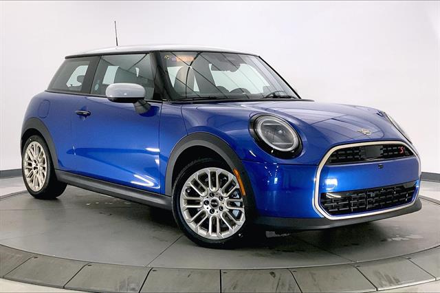 2025 MINI Hardtop 2 Door S's photo