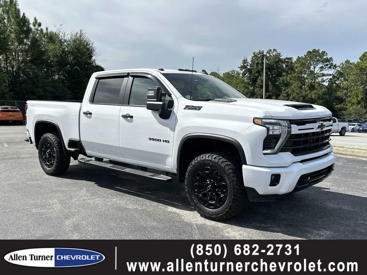 2024 Chevrolet Silverado 3500HD LT's photo
