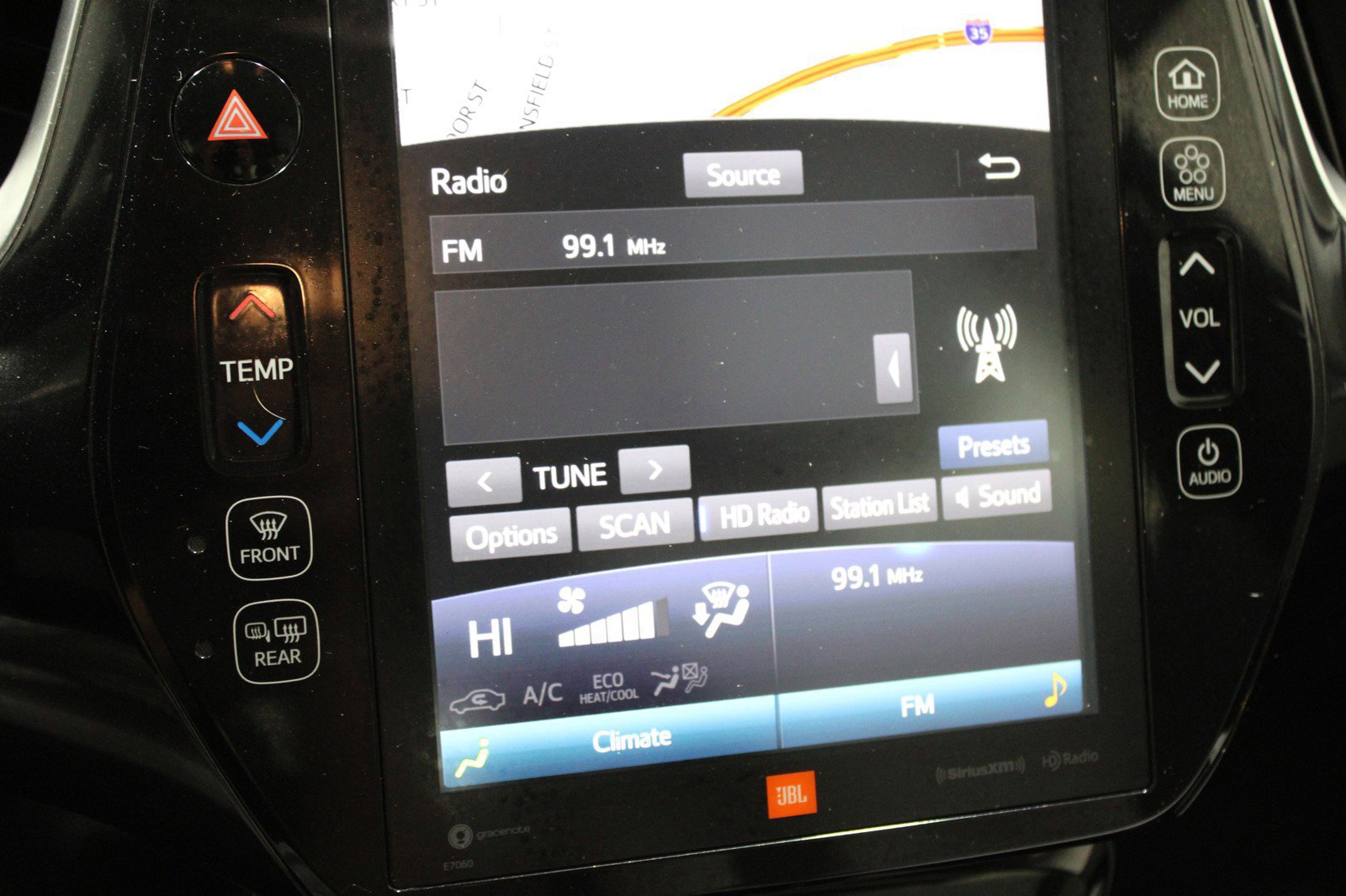 2021 Toyota Prius Limited photo 12