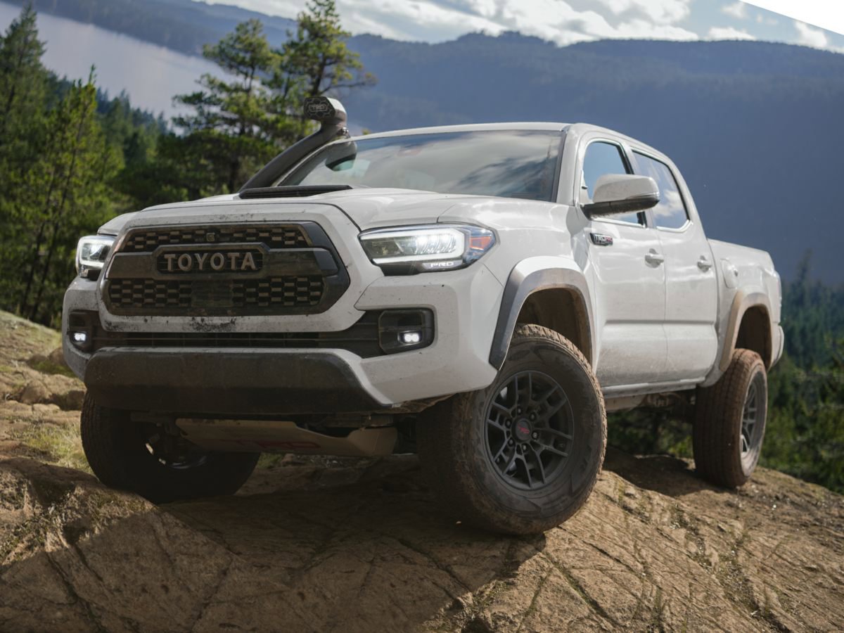 2022 Toyota Tacoma SR's photo