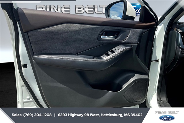 2022 Nissan Rogue SV photo 15