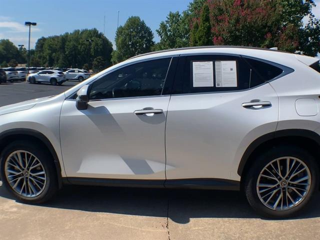 2023 Lexus NX 350 Luxury photo 4