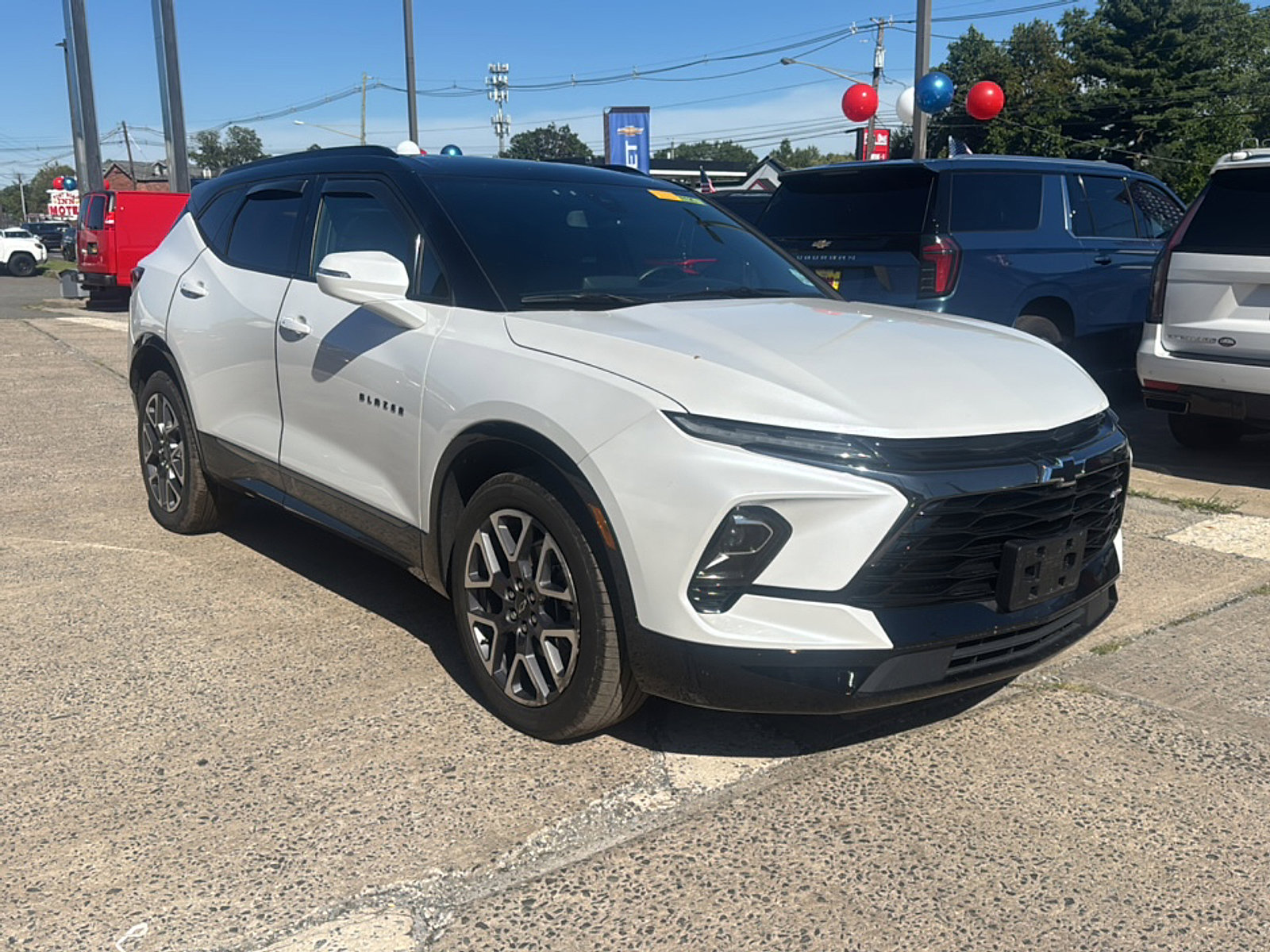 2023 Chevrolet Blazer RS photo 2