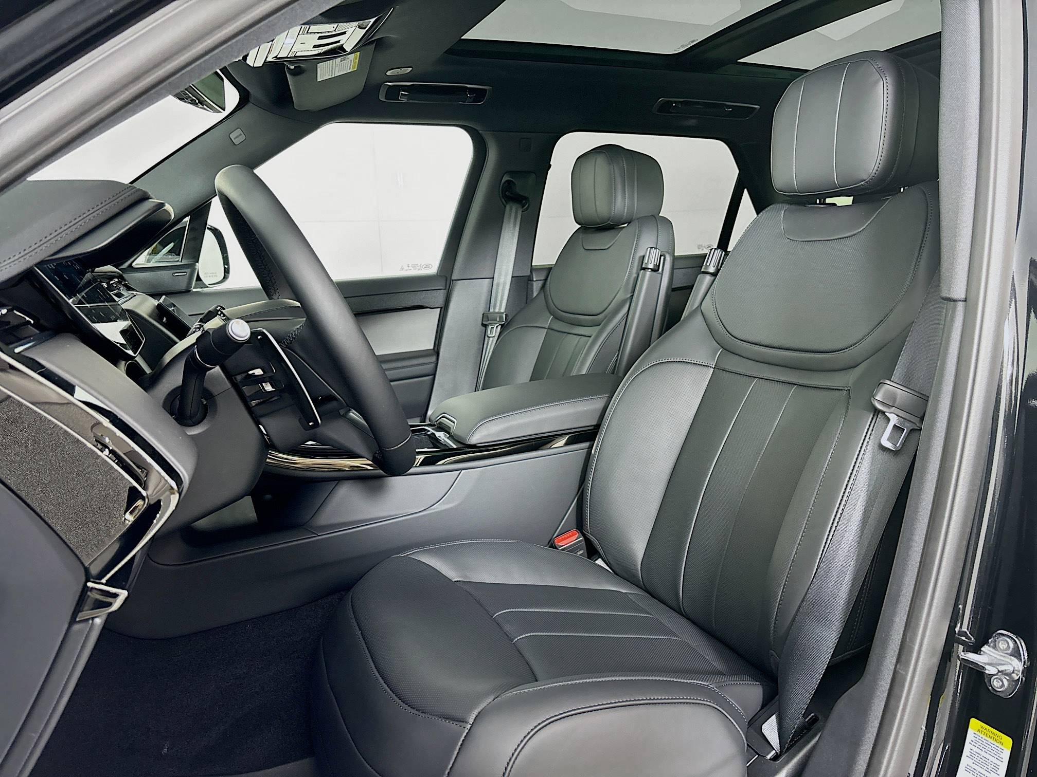 2025 Land Rover Range Rover Sport SE photo 20