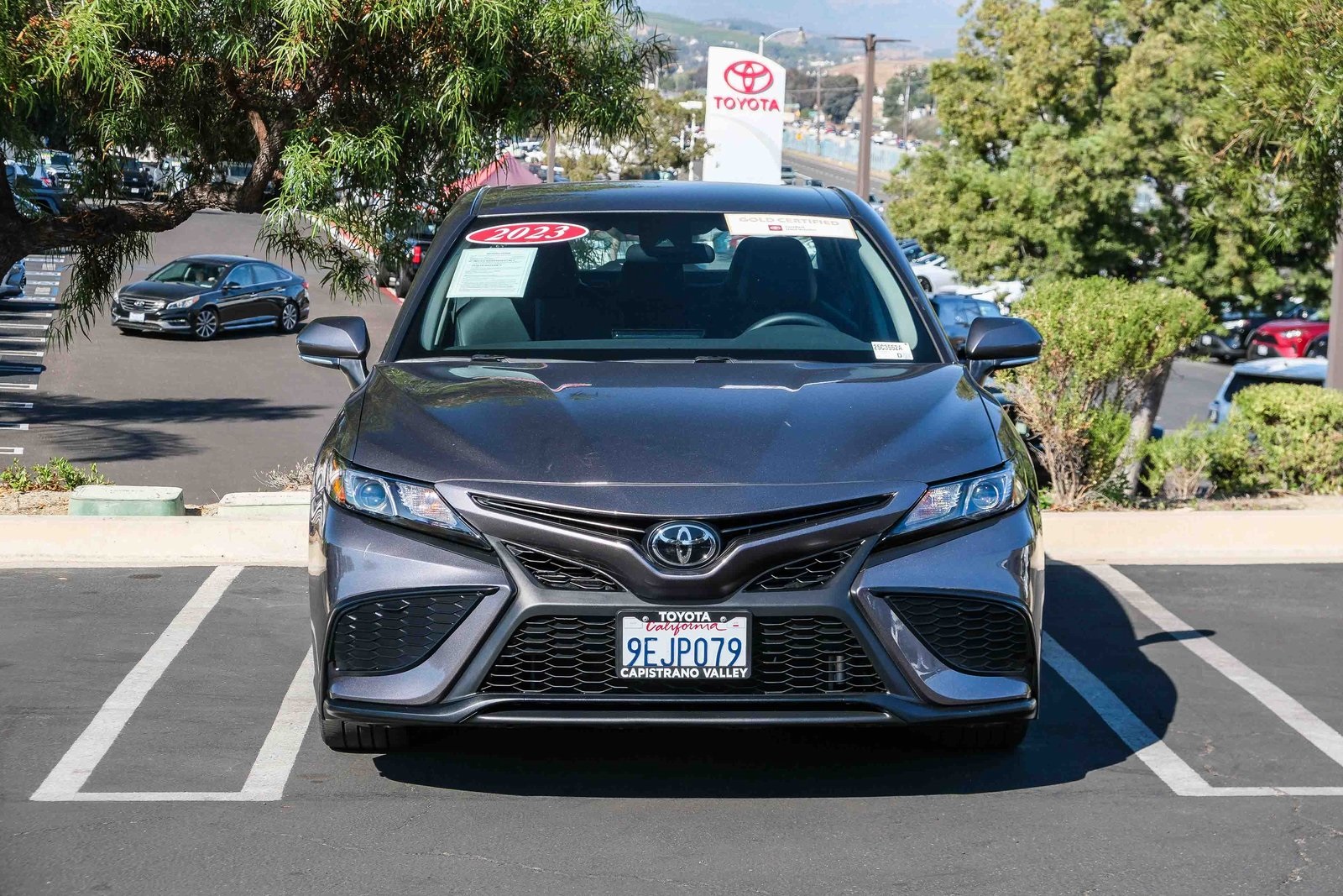 2023 Toyota Camry SE photo 2