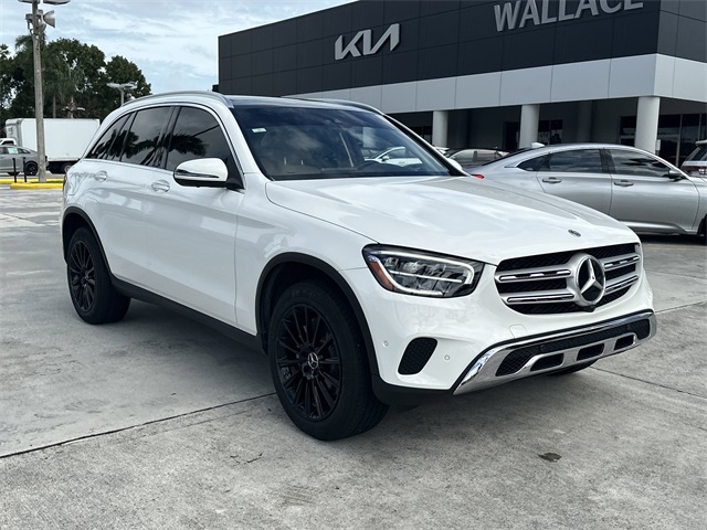 2022 Mercedes Benz GLC 300 photo 4
