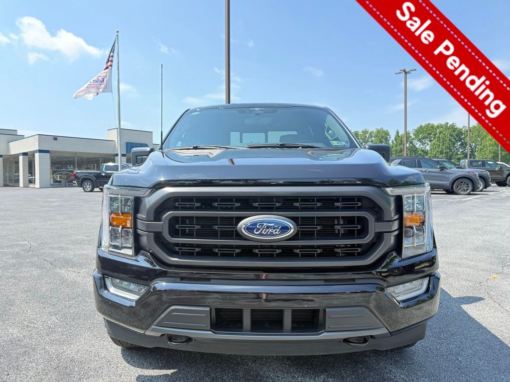 2023 Ford F-150 XLT photo 2