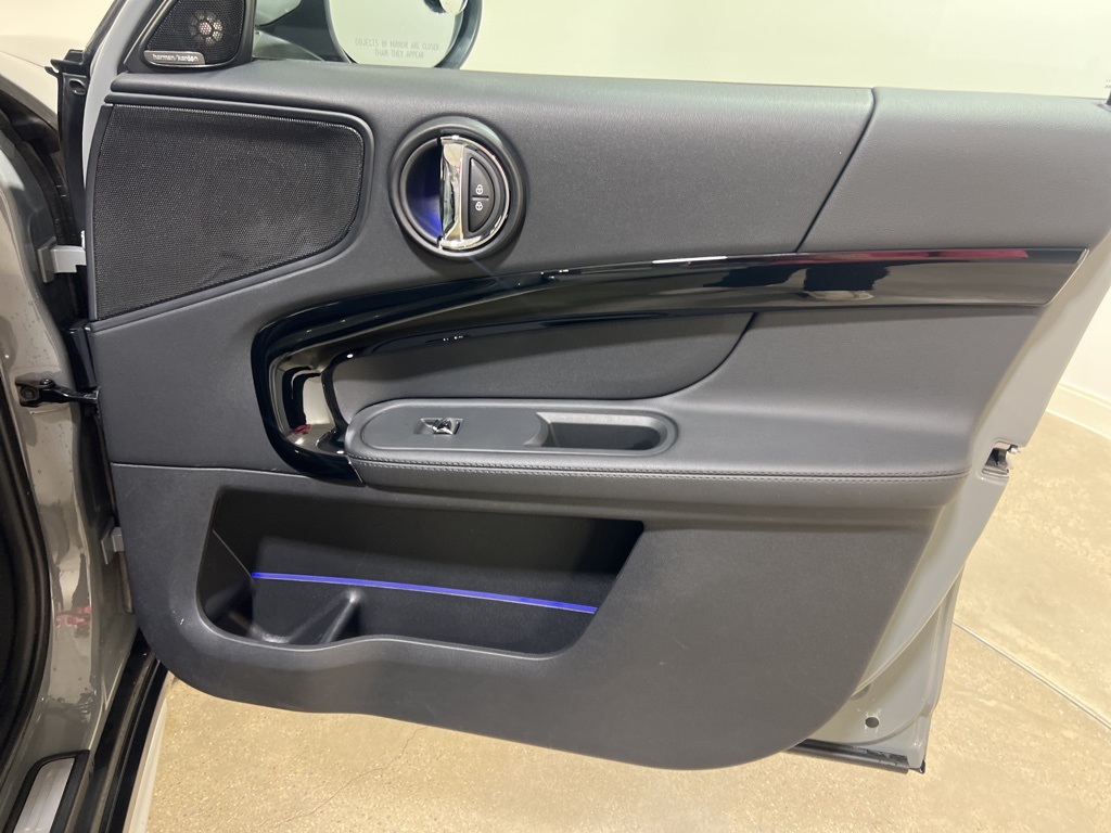 2023 Mini Countryman S Iconic photo 23