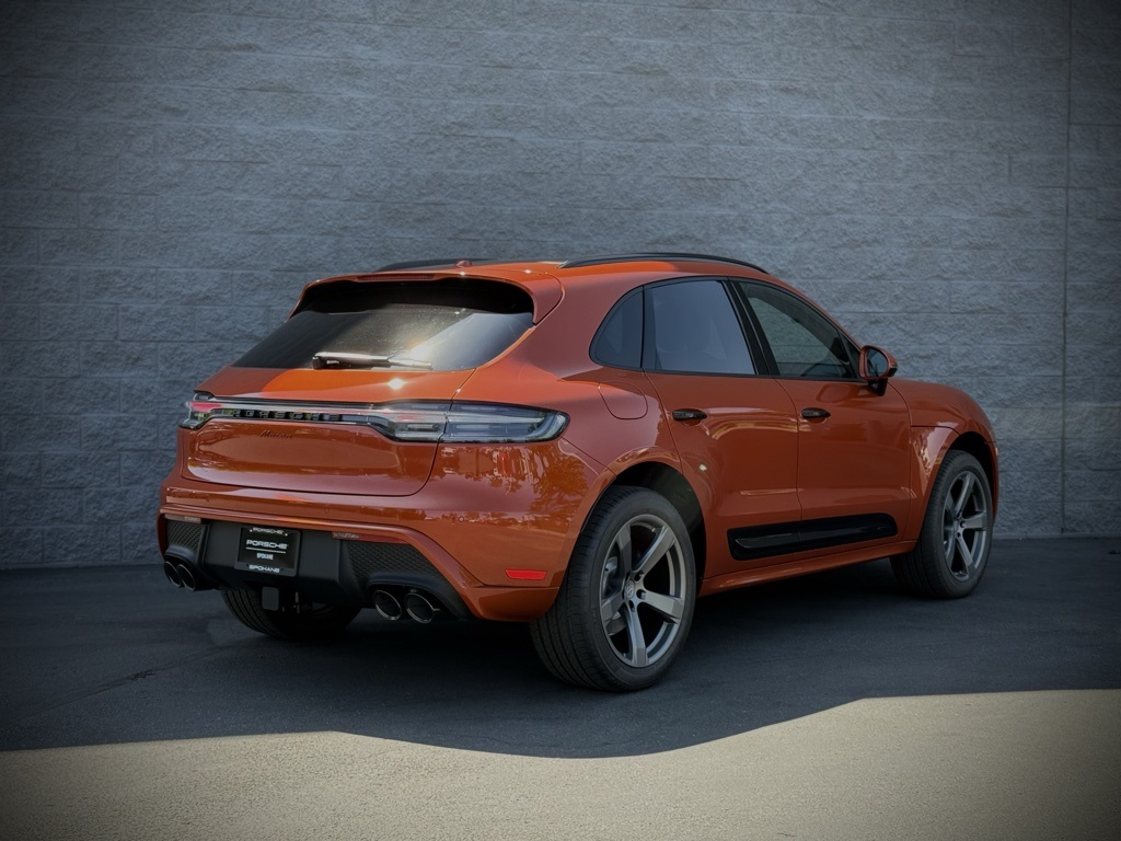 2025 Porsche Macan T photo 10