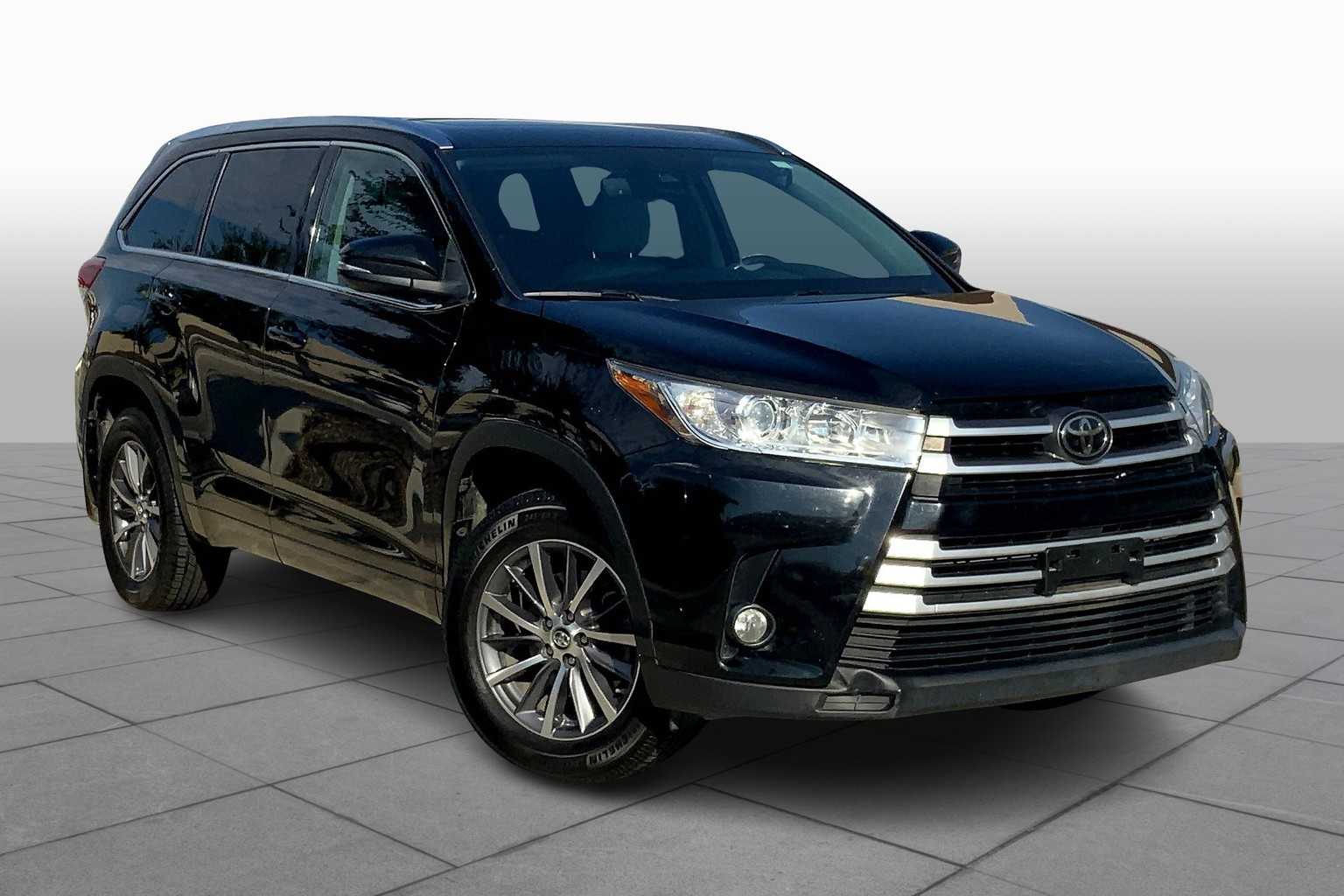 2018 Toyota Highlander XLE photo 2