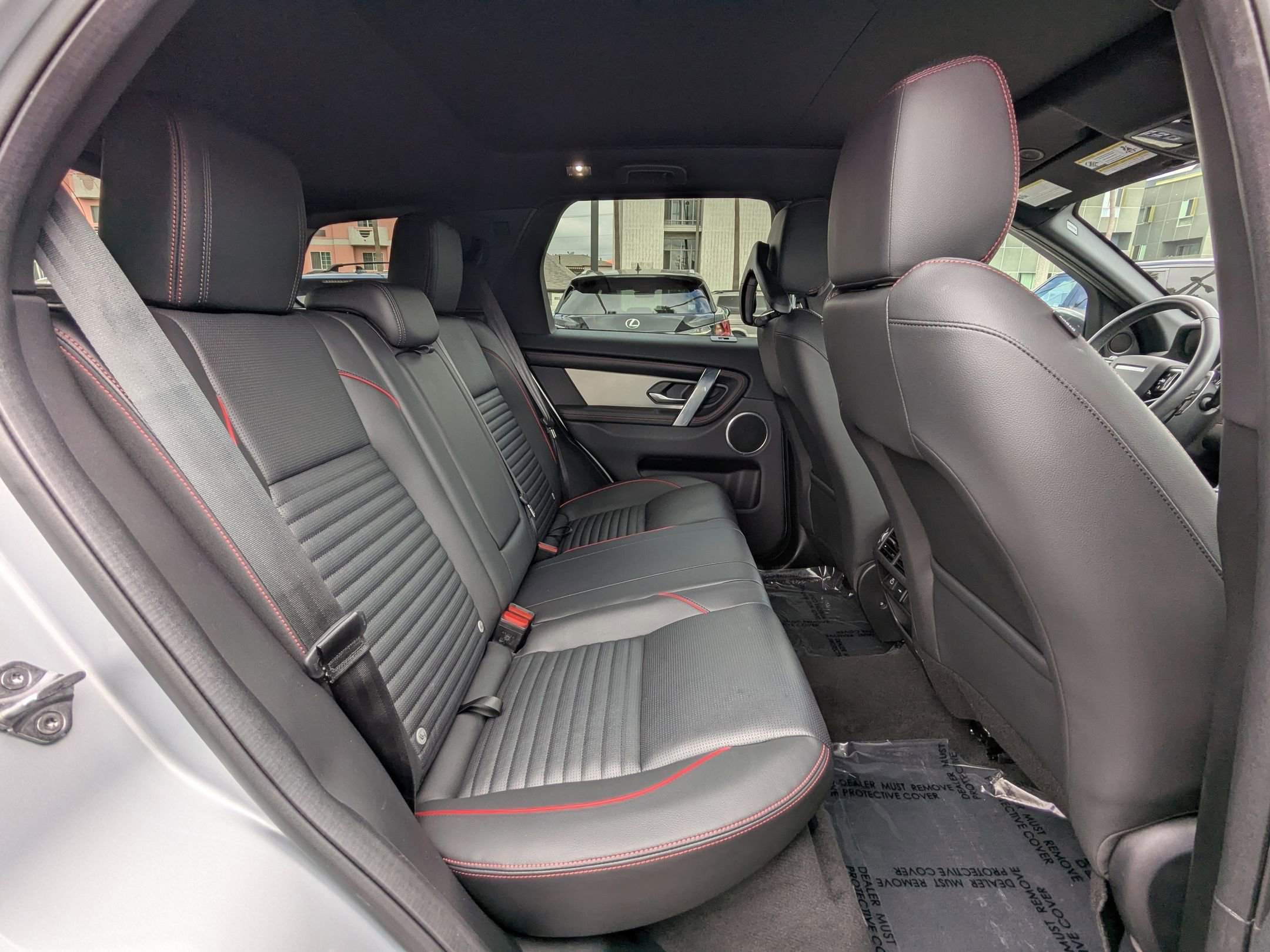 2023 Land Rover Discovery Sport S R-Dynamic photo 18