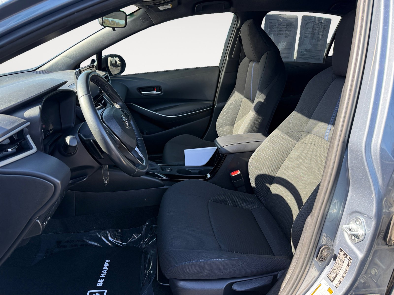 2022 Toyota Corolla SE photo 10