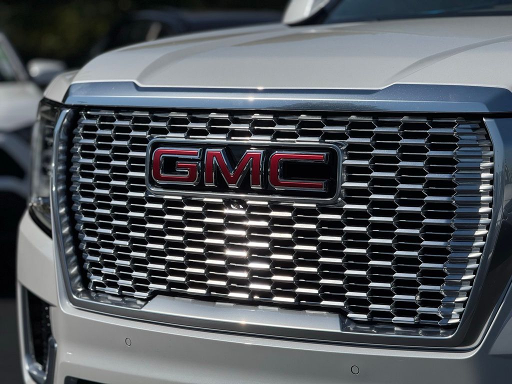 2024 Gmc Yukon Denali photo 2