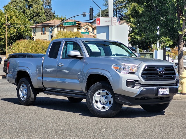 2019 Toyota Tacoma SR Access Cab photo 2