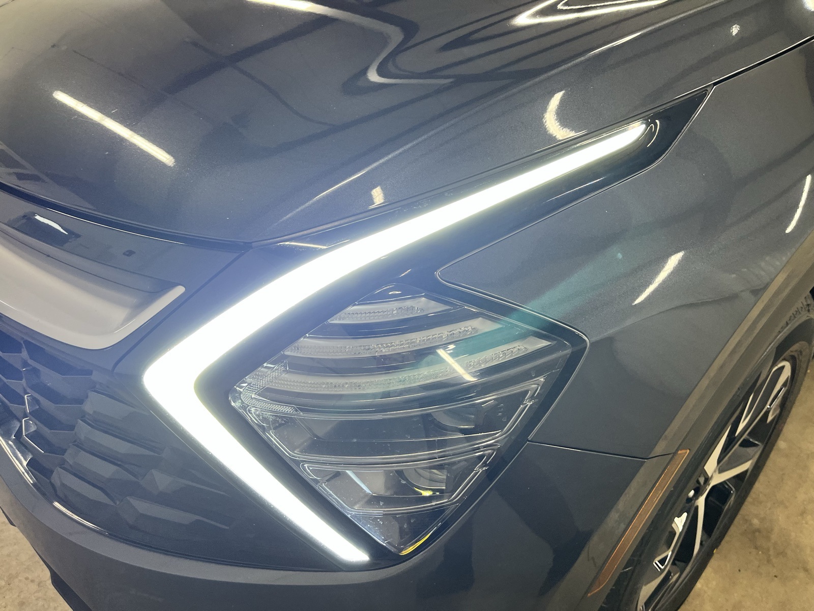 2024 Kia Sportage EX photo 8