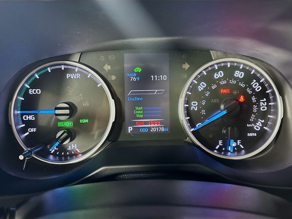 2021 Toyota RAV4 Hybrid LE photo 14