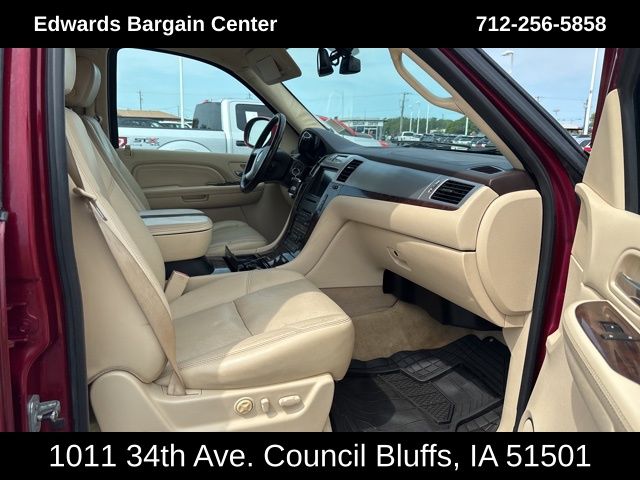 2008 Cadillac Escalade ESV Base photo 11