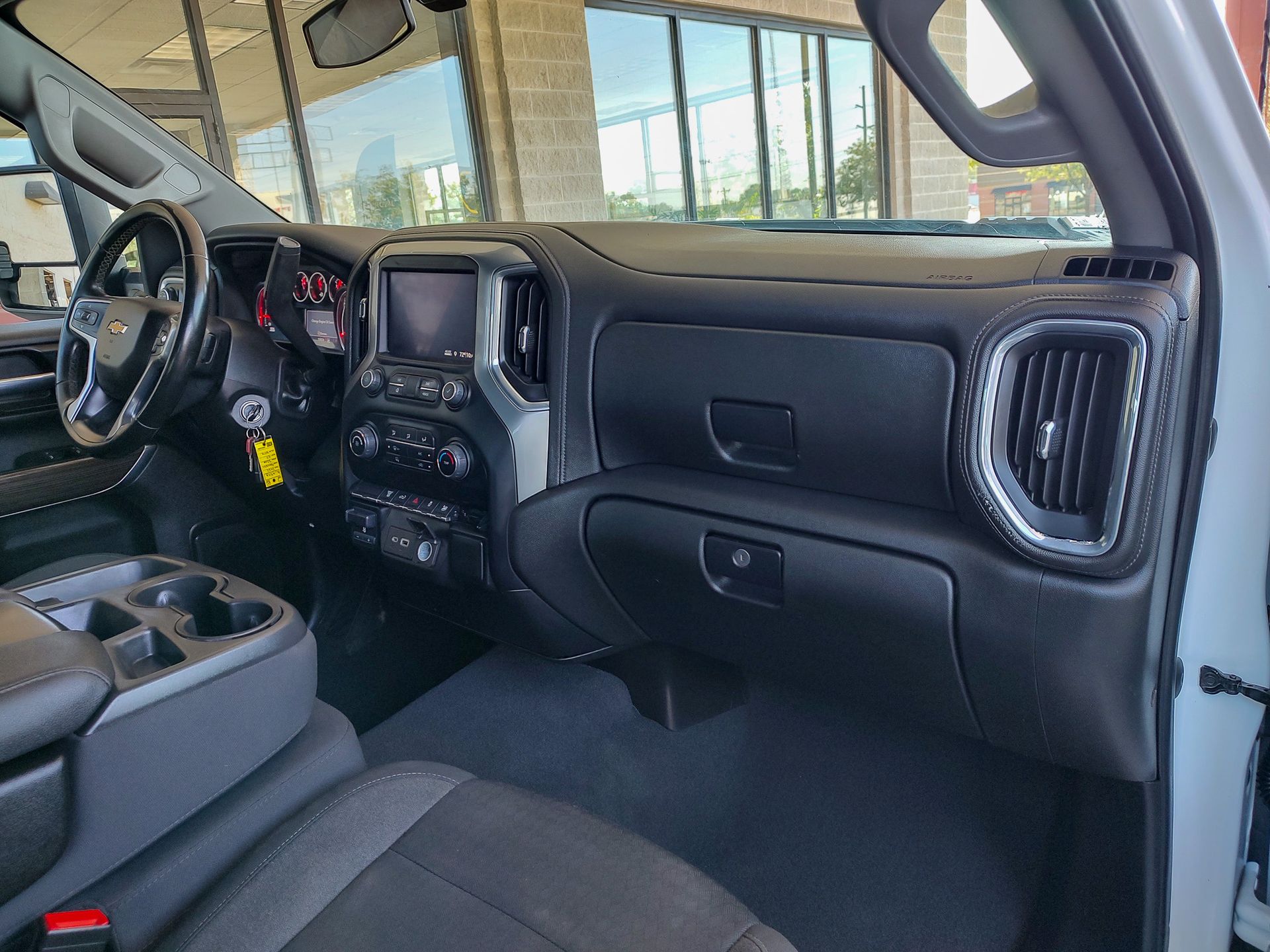 2023 Chevrolet Silverado 3500HD LT photo 2