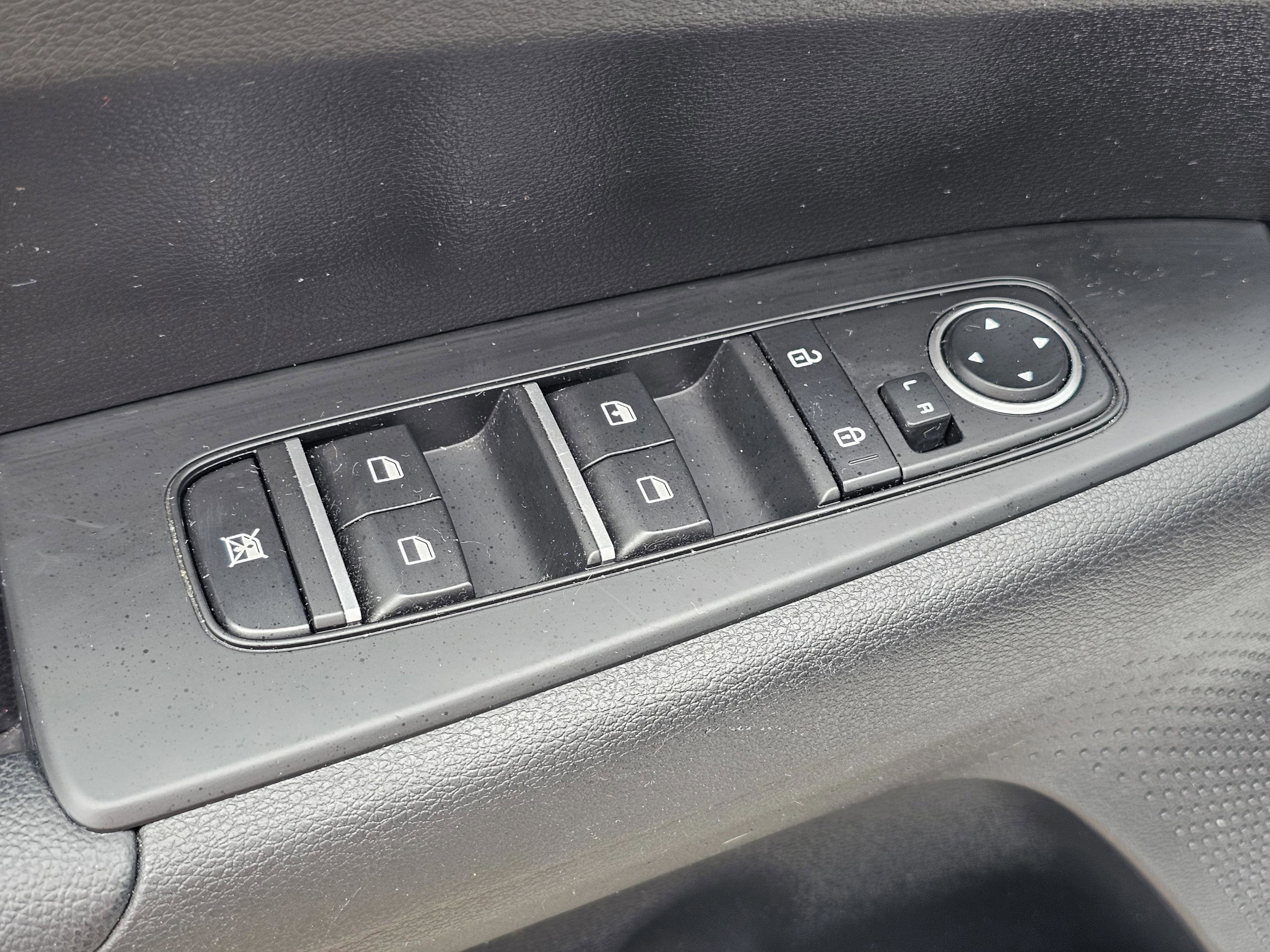 2024 Kia Forte LXS photo 12