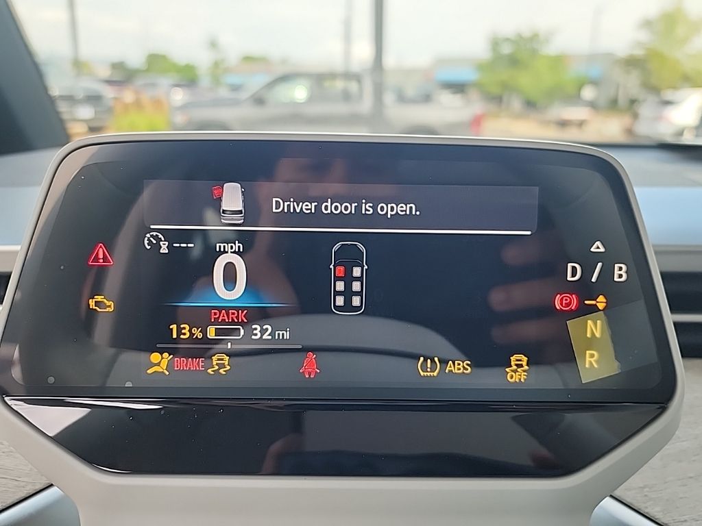 2025 Volkswagen ID. Buzz photo 13