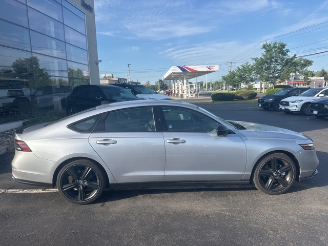 2023 Honda Accord Hybrid Sport-L photo 2