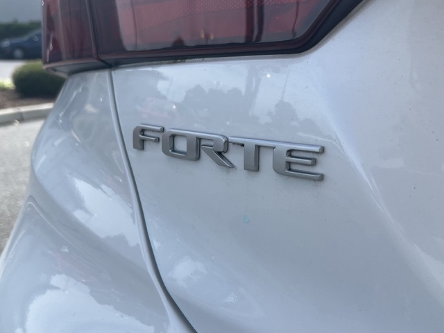 2022 Kia Forte LXS photo 8