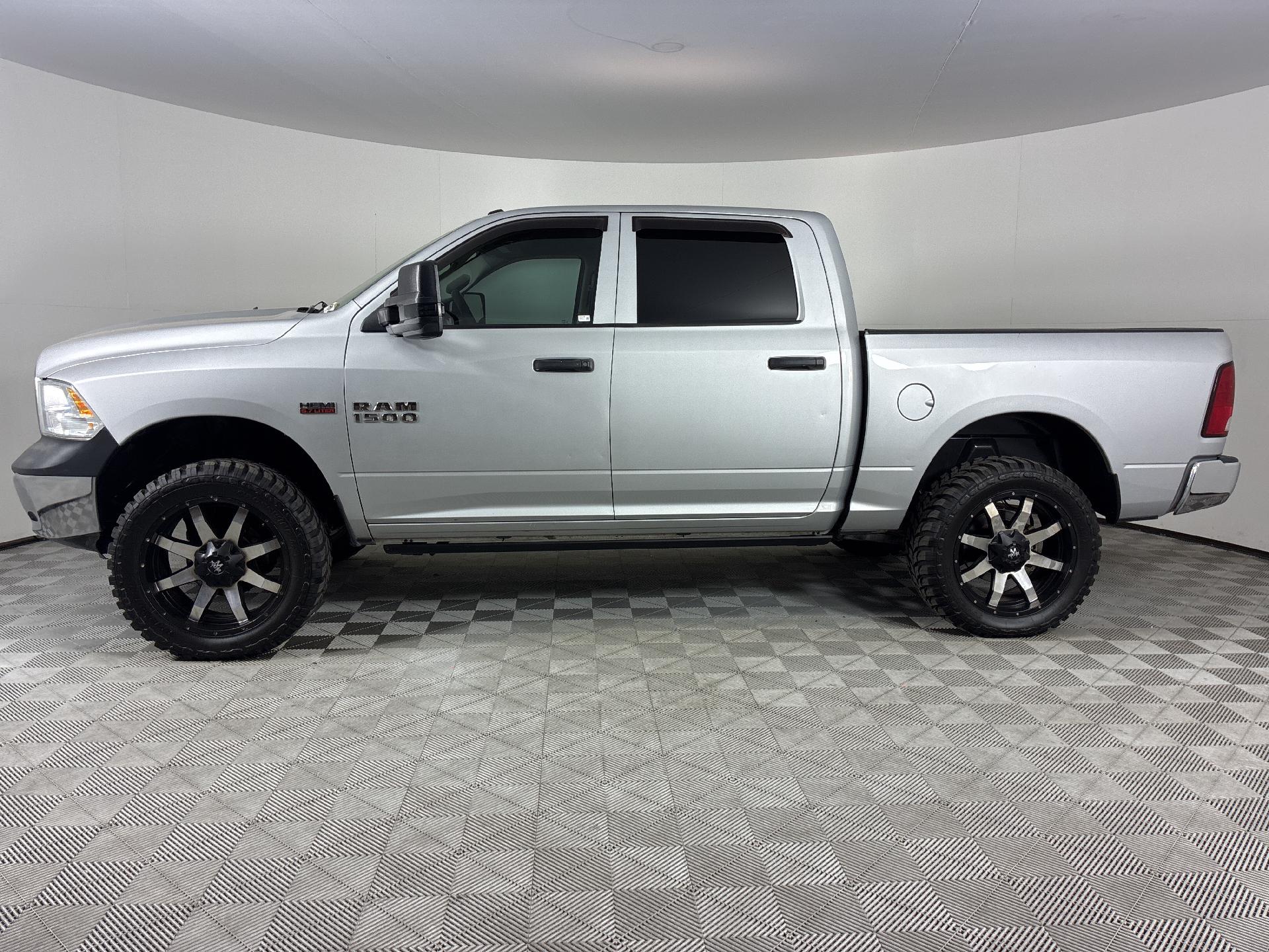 2016 Ram 1500 Tradesman photo 2