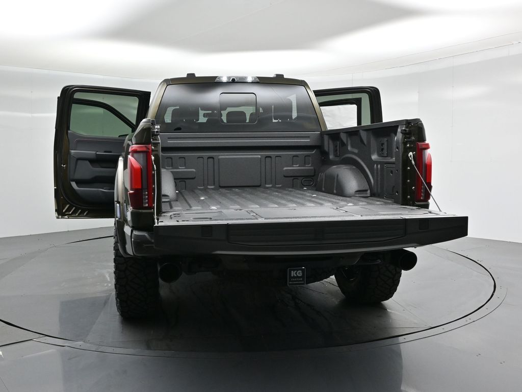 2025 Ford F-150 Raptor photo 30