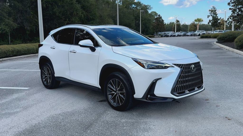 2022 Lexus NX 350 Premium photo 2