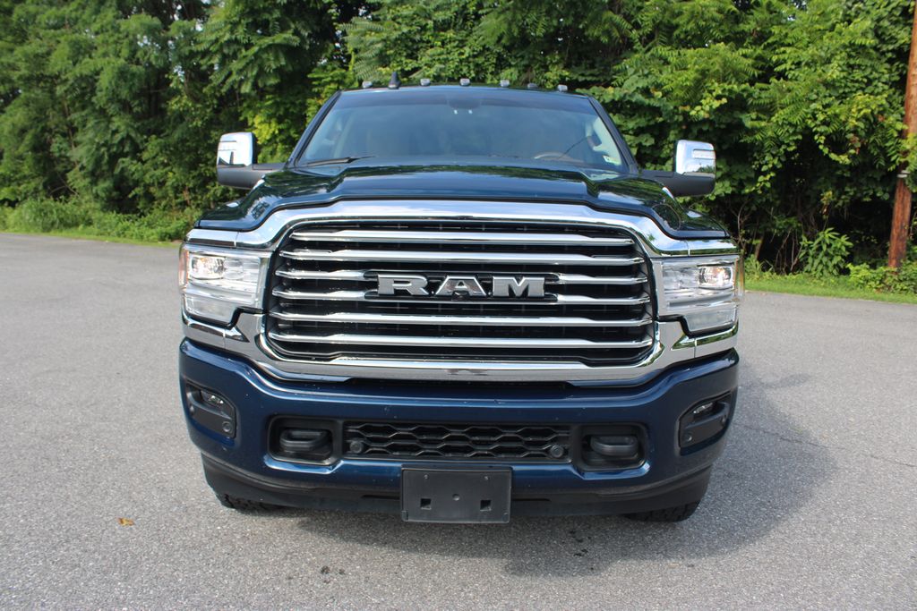 2024 Ram 3500 Laramie Longhorn photo 4